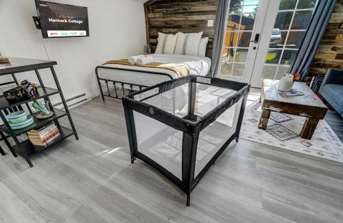 Central Colorado Springs Apartment | Hancock Cottage BBQ Private Patio Fast WiF