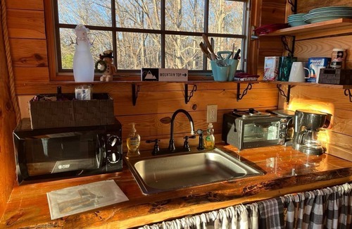 Fort Payne Cabin | Hand Built Tiny Cabin with beautiful view.