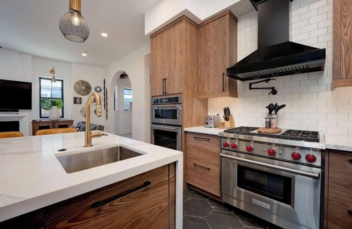 Folsom House | Hand Crafted Colonial-Style Home in The Heart of Folsom