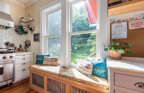 Great Barrington House | Hang By The Pool or Walk To Town