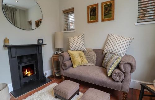 Horncastle House | Hangmans cottage