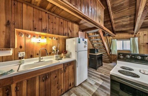 Black Bart Cabin | Hank Monk Chalet by RedAwning