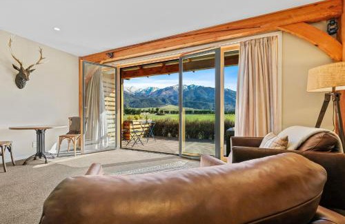 Hanmer Springs Cabin | Hanmer High Country Views