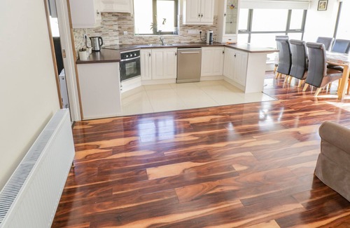 Ballymote House | HANNON'S COUNTRY FARMHOUSE, pet friendly in Ballymote, County Sligo