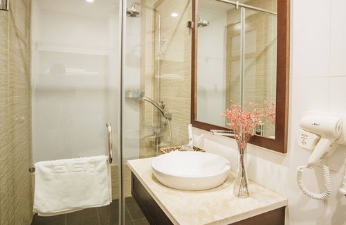 Hang Bac Hotel | Hanoi Lakeside Premium Hotel