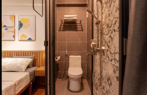 Hang Dao Apartment | HanoianHearths - SuperCenter - Spacious- Projector