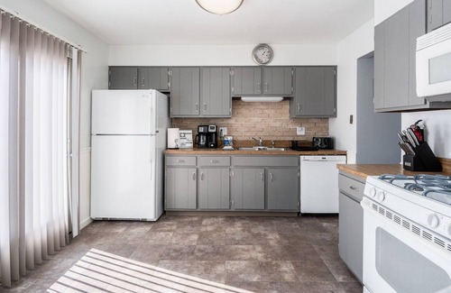 Bloomingdale House | Hanover Park Rental