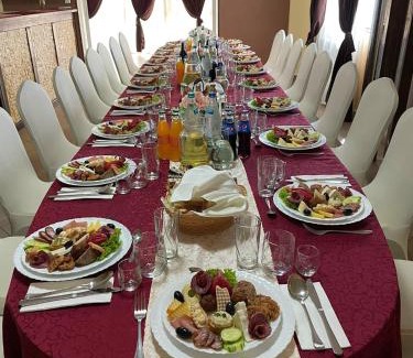Slimnic House | Hanul La Cetate - Cazare pentru muncitori și delegați