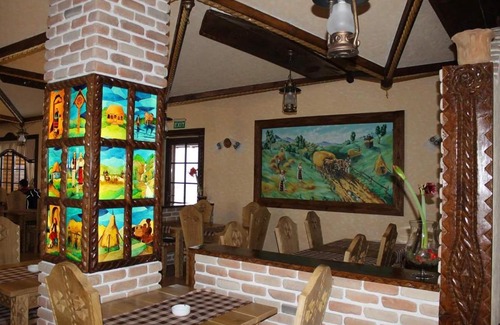 Romuli House | HANUL TENTEA