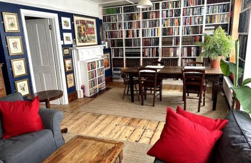 Old Town Hastings Apartment | Hanushka