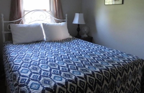 Waupoos House | Happiness Have - PEC Waterfront