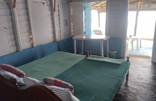 Hambantota Ski Chalet | Happy Beach Cabana