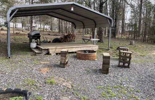 Heber Springs Cabin | Happy Camper Cabin is cozy and quiet!
