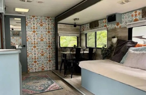 Carp Lake RV Rental | Happy Camper - Close to Mackinac Island Ferry