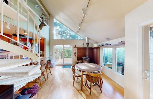 Lincoln City House | Happy Clam Hideaway