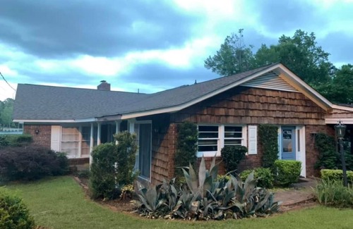 Lake Murray of Richland House | Happy Day at Lake Murray - Rare Covered Dock