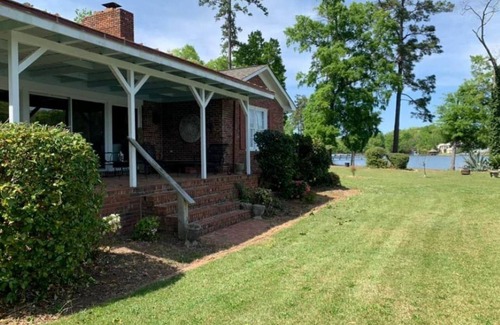 Lake Murray of Richland House | Happy Day at Lake Murray - Rare Covered Dock