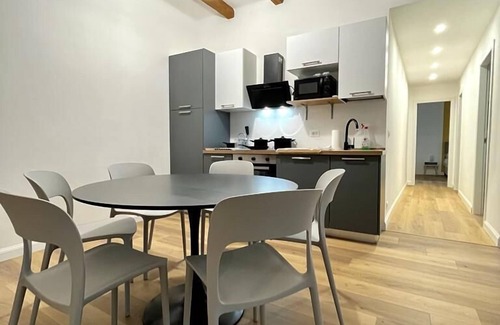 Genoa Historical Centre Apartment | Happy Family Apartments San Luca