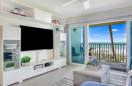 Indian Rocks Beach House | Happy Fiddler 214