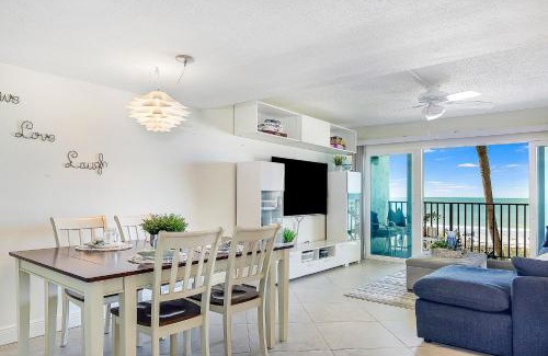 Indian Rocks Beach House | Happy Fiddler 214