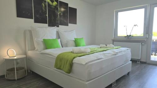 Oberau Apartment | HAPPY HOMES FUN - Up to 8 - Küche - W-LAN - Netflix - PS5 - Badewanne