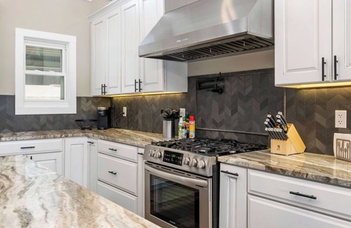 Bremen House | Happy House: 4 BR, 4 BA in Bremen, Sleeps 12