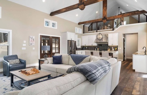 Bremen House | Happy House: 4 BR, 4 BA in Bremen, Sleeps 12