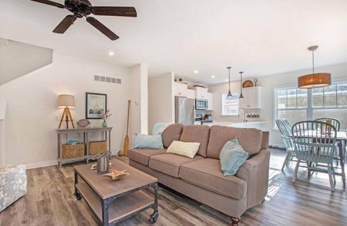 Miami Park House | Happy Landings - Coastal home with tram and stairs to beach access!
