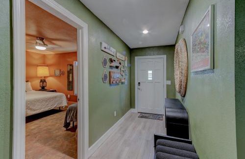 Sanford House | Happy Palette Home Close to downtown Fenced yard