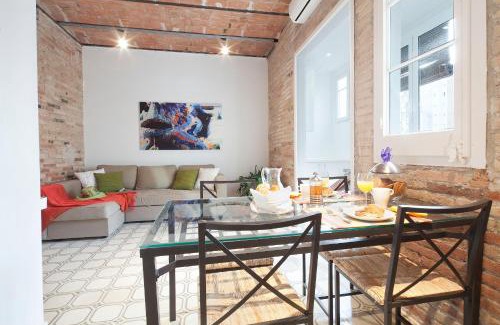 El Camp de l'Arpa del Clot Apartment | Happy People Gaudi Sant Pau Apartments