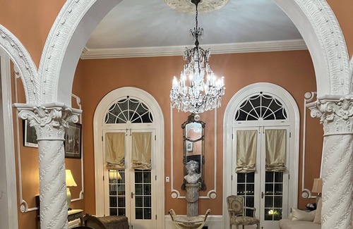 Seventh Ward Bed & Breakfast | Happy Place BnB