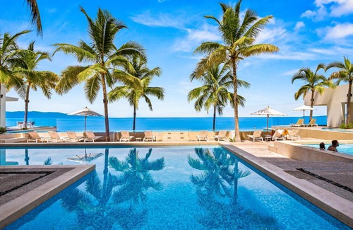 Las Glorias Apartment | Harbor 171 Torre Norte 1409