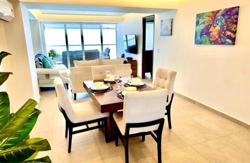 Las Glorias Apartment | Harbor 8005 by Moikkarentals