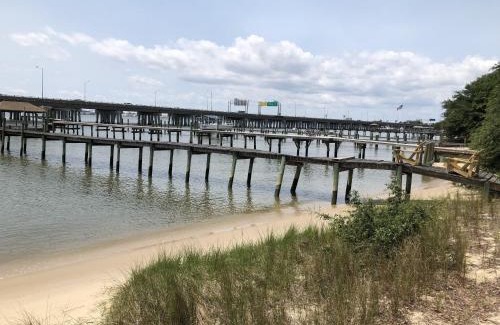 Willoughby Spit House | Harbor Delight On The Bay - Private Sandy Beach! Home