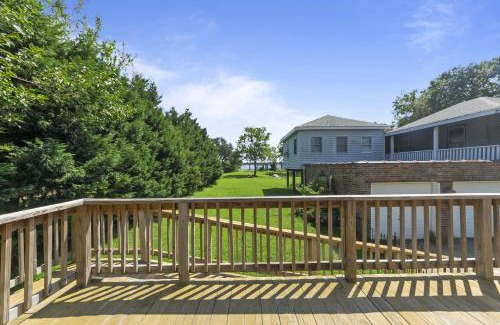 Willoughby Spit House | Harbor Delight On The Bay - Private Sandy Beach! Home