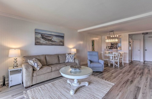 Oceanmarsh Subdivision Condo | Harbor Island Beach Retreat - Steps to Ocean!