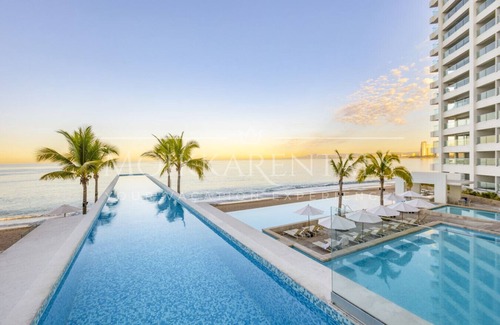 Las Glorias Apartment | Harbor NT605 by Moikkarentals