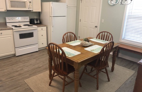 Pass Christian Cottage | Harbor View Cottages-Overlooking Historic Harbor and Beach