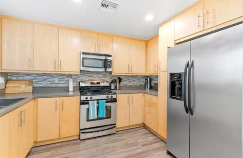 Marina del Rey Apartment | Harbor Views Retreat By Venice Beach In Marina DR
