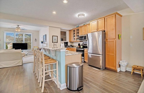 Manistee Condo | Harbor Village Townhouse at Park and Beach