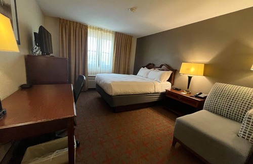 Sheboygan Hotel | Harbor Winds Hotel