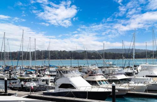 Batemans Bay Apartment | Harbour Marina - Absolute waterfront apartment