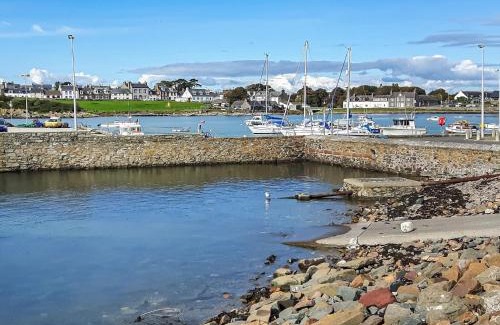 Garlieston House | Harbour Retreat
