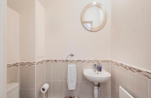 Garlieston House | Harbour Retreat