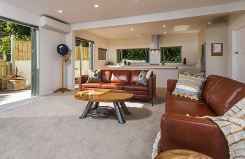 Stepneyville Apartment | Harbour View - Three - Nelson Waterfront Apartment