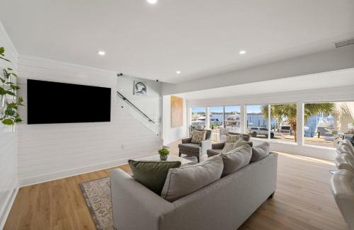 Upper Grand Lagoon House | Harbour Villa 4219