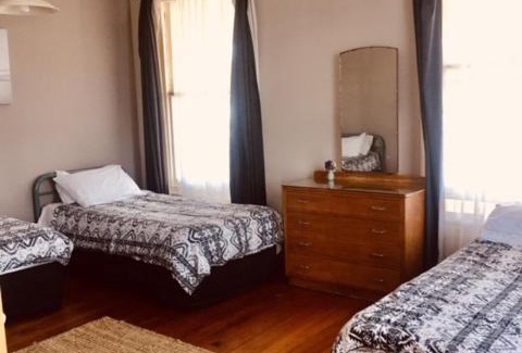 Raglan Hotel | HarbourView Hotel