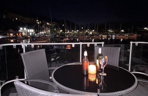 Borth-y-Gest Apartment | Harbwr Hideaway
