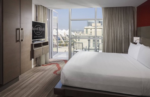 Gaslamp Quarter Hotel | Hard Rock Hotel San Diego