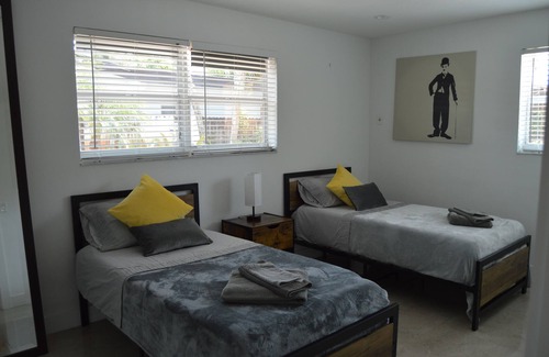 Pembroke Pines House | Hard Rock House in Duplex Close to Beaches!